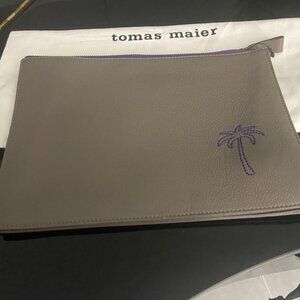NWOT Classic Gray/Purple Trim Tomas Maier Leather Clutch